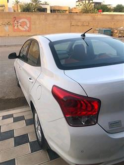 Hyundai Reina